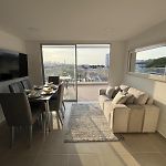 Apartamento con balcón grande