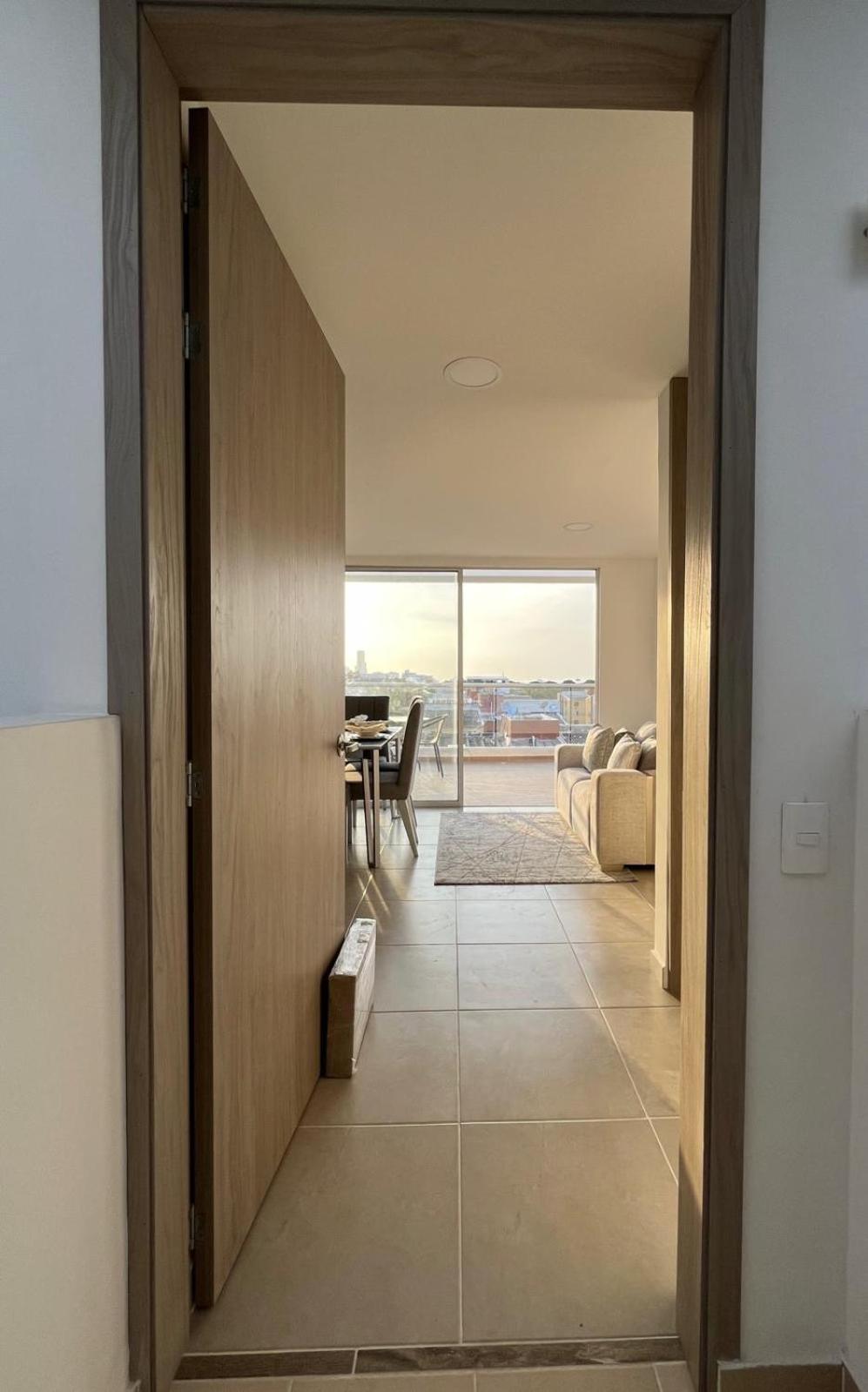 Con Balcón Grande Apartamento *