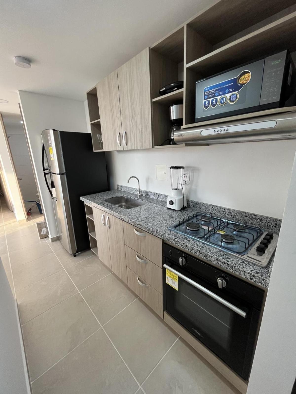 Con Balcon Grande Apartment