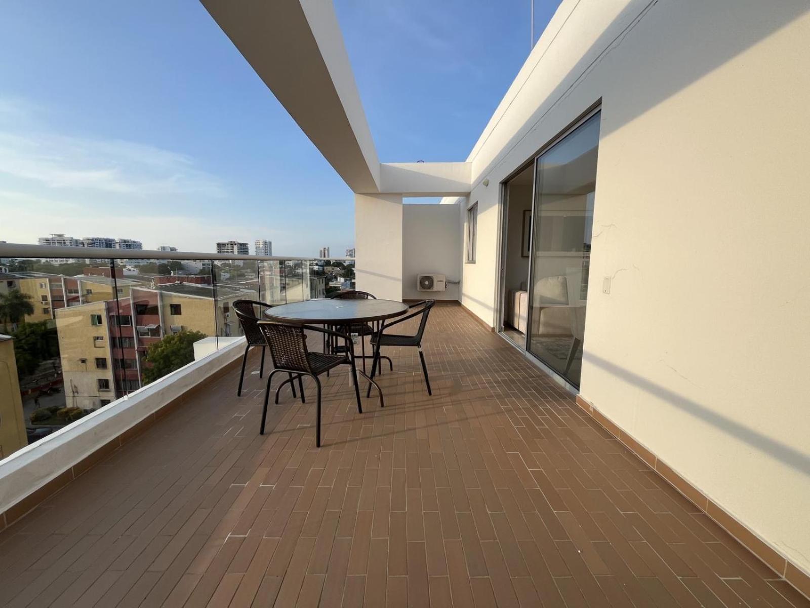 Con Balcon Grande Apartment *